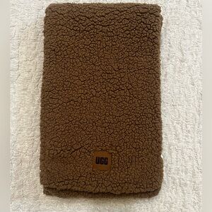 UGG Oversized Sherpa Scarf